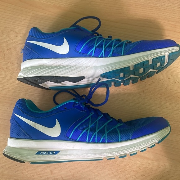 Royal Blue Nike Air Relentless 6 sneaker. Great condition. - Picture 2 of 7